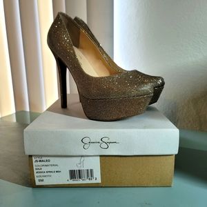 Jessica Simpson Waleo Gold Platform Size 8- Used